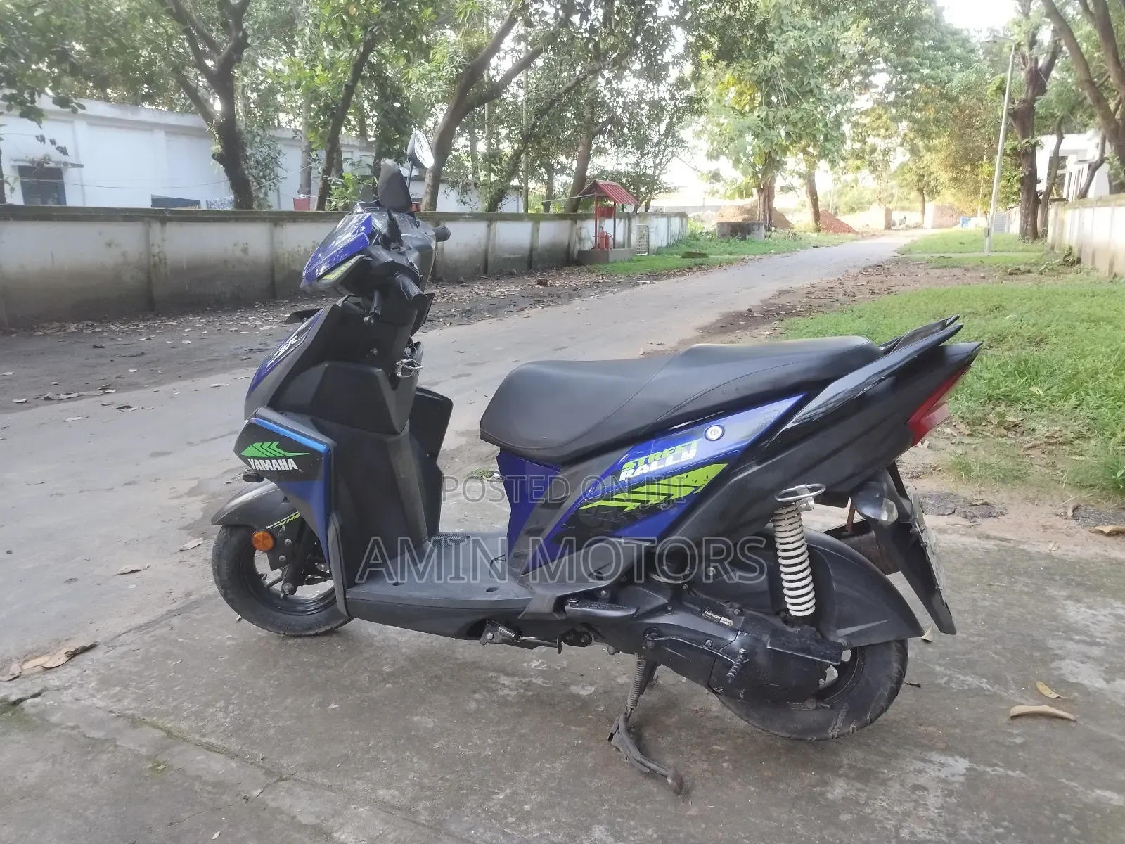 Yamaha 2018 Blue