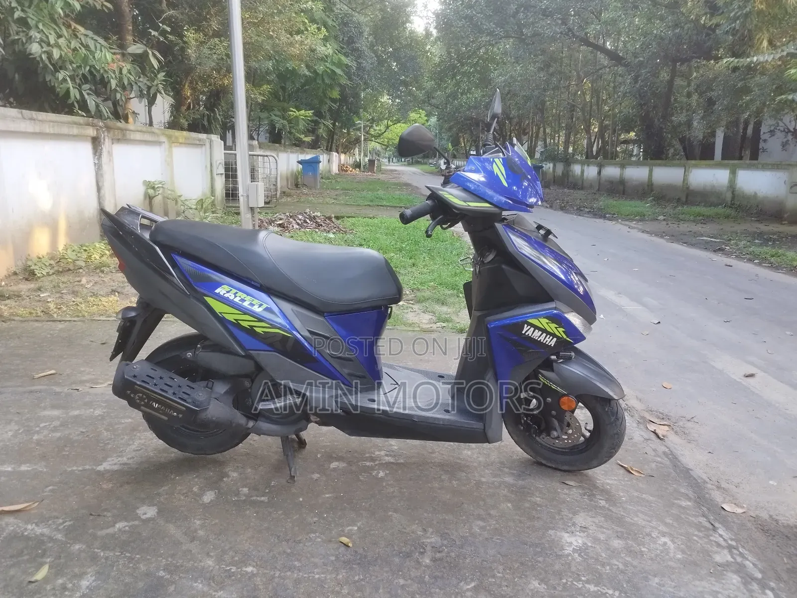 Yamaha 2018 Blue