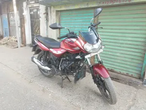 Bajaj Discover 125 2021 Red