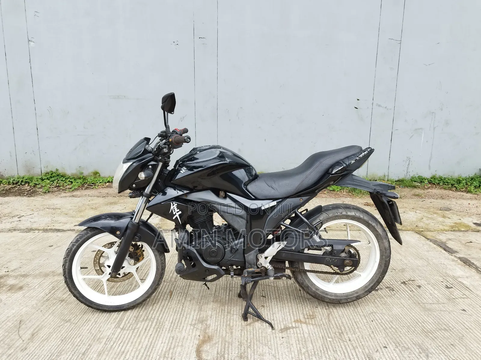 Suzuki GSR 2019 Black