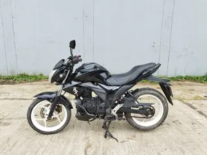 Photo - Suzuki GSR 2019 Black