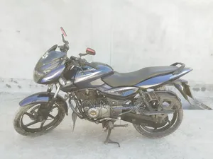 Photo - Bajaj Pulsar 150 2017 Blue
