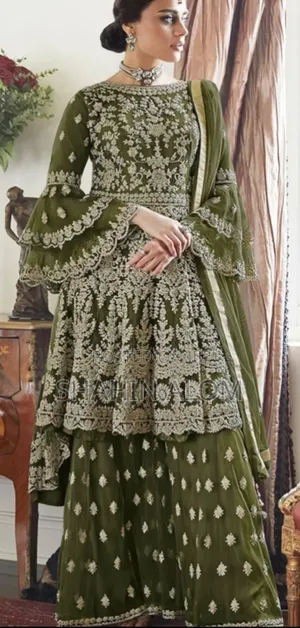 রেডিমেড জর্জেট এমব্রয়ডারি পার্টি ড্রেস
