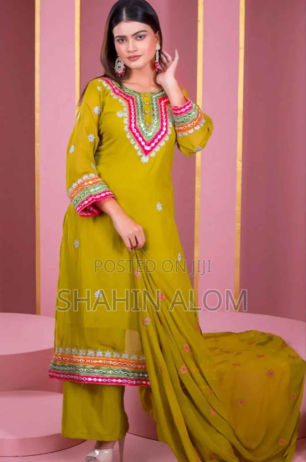 রেডিমেড জর্জেট ডলার এবং এমব্রয়ডারি কাজ করা থ্রী পিস