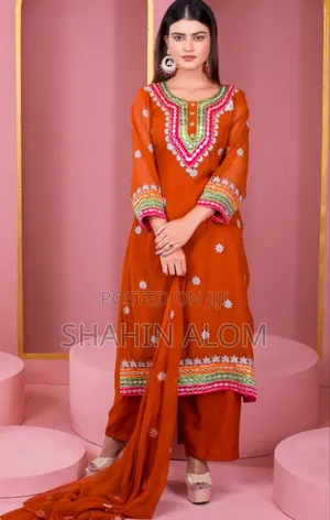 রেডিমেড জর্জেট ডলার এবং এমব্রয়ডারি কাজ করা থ্রী পিস