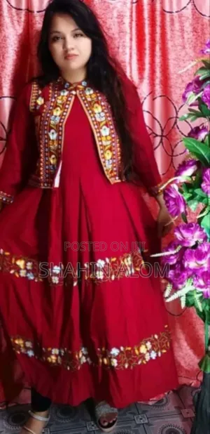 Photo - সুতা কটি গ্রাউন