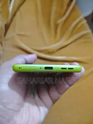 Photo - Motorola Moto G85 128 GB Green