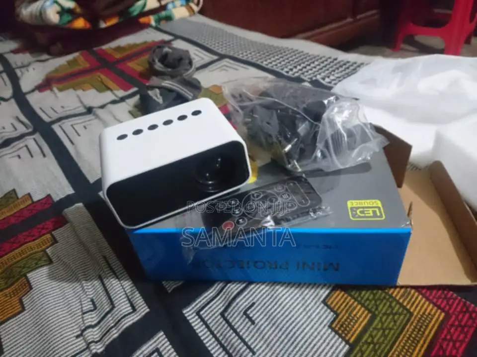 Yt-500 Mini Projector