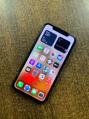Photo - Apple iPhone 11 128 GB Black