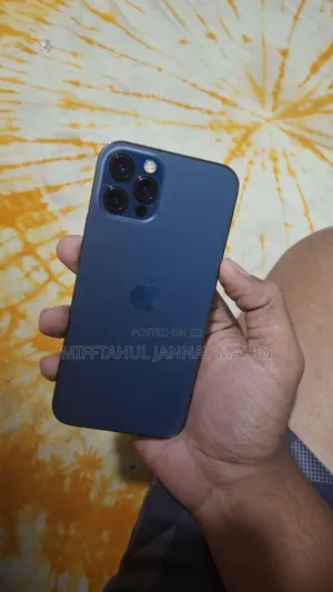 Photo - Apple iPhone 12 Pro 128 GB Blue