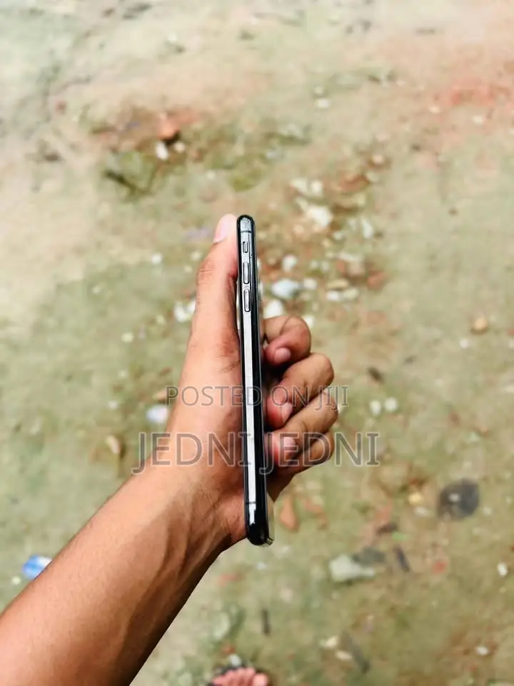 New Apple iPhone X 256 GB Black