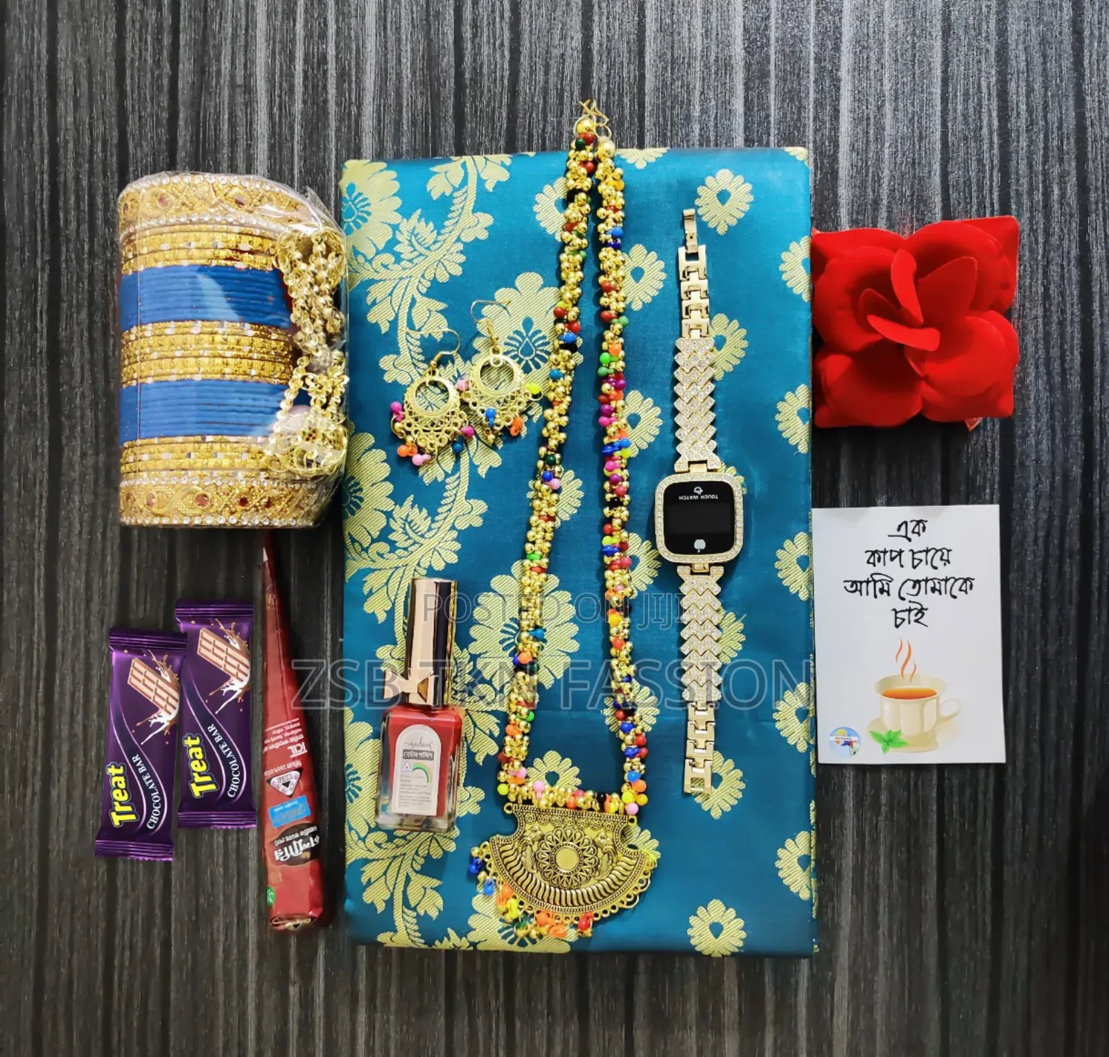 আকর্ষণীয় শাড়ী গিফট কম্ব সেট ভালোবাসার মানুষকে গিফট করুন