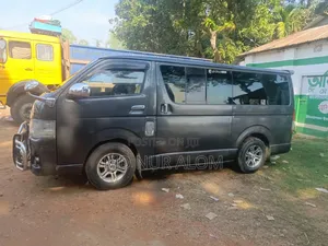 Photo - Toyota HiAce 2009 Black