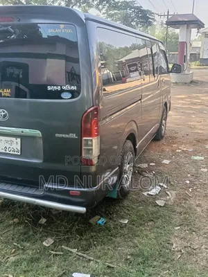 Toyota HiAce 2009 Black