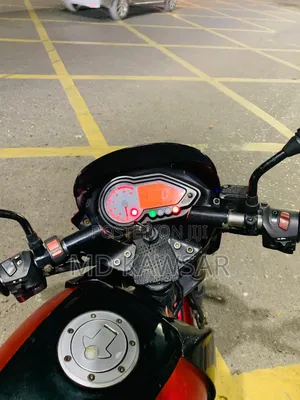 Bajaj Avenger 150 Street 2013 Red