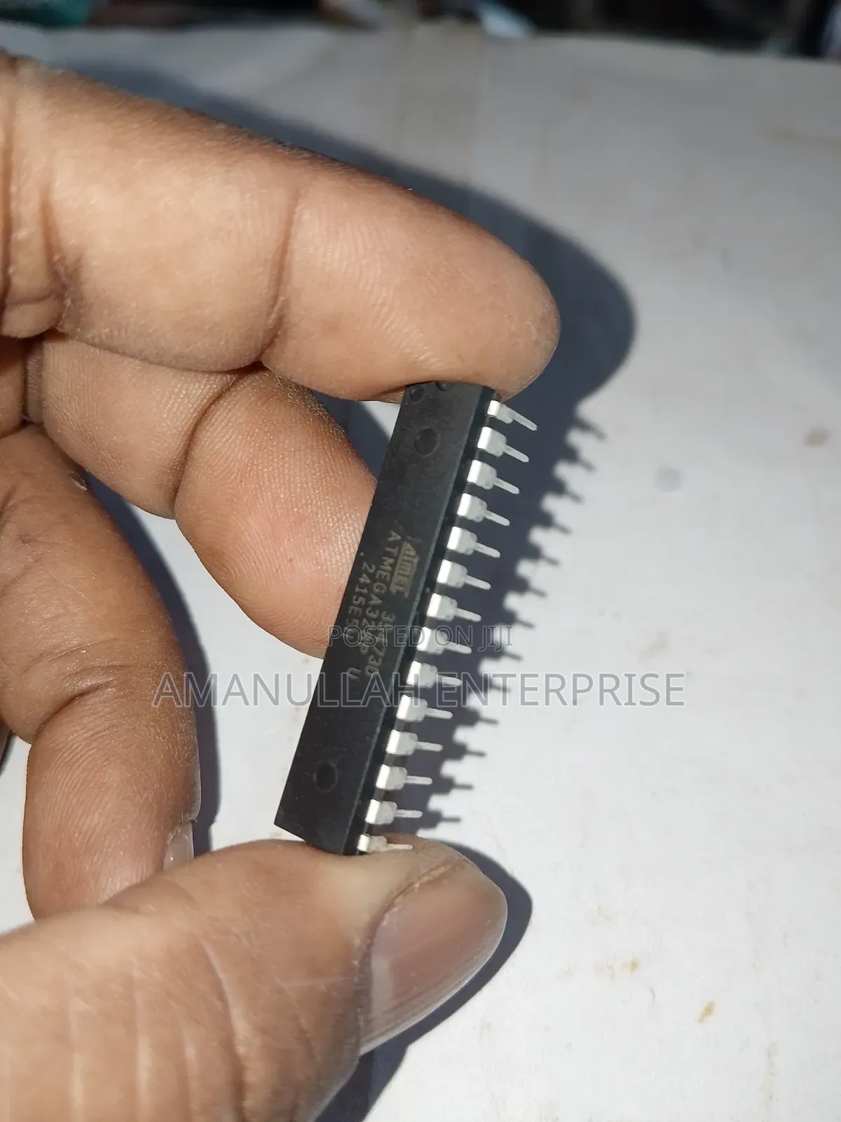 Atmega-328 Arduino Uno Ic Is a Powerful 8-Bit Microcontroller Chip.