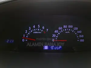 Toyota Sienta 1.5 FWD 2005