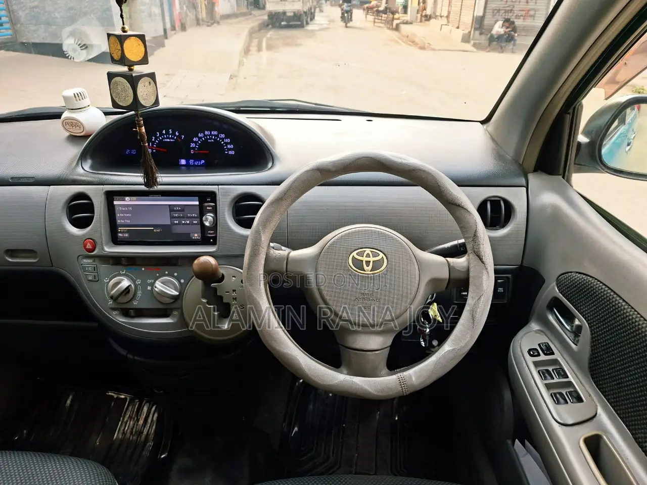 Toyota Sienta 1.5 FWD 2005