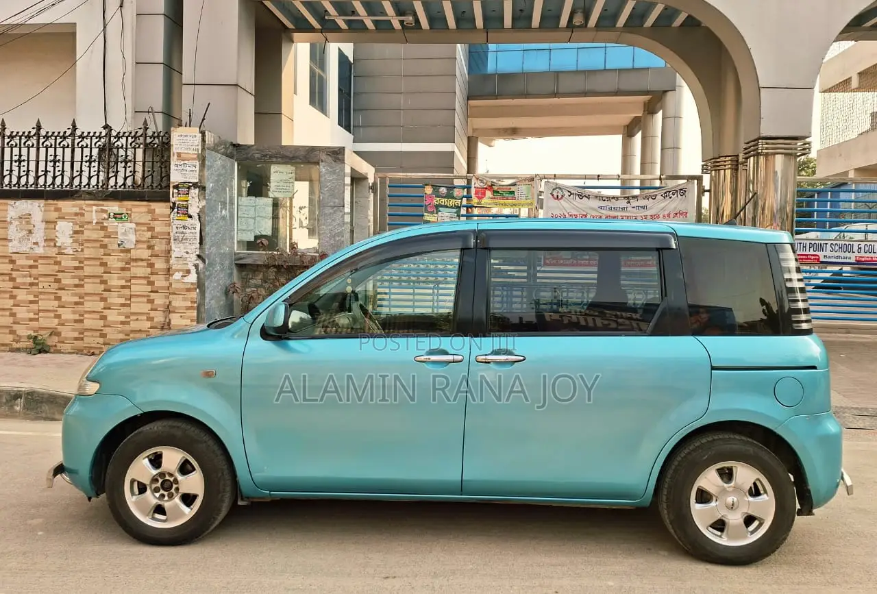 Toyota Sienta 1.5 FWD 2005