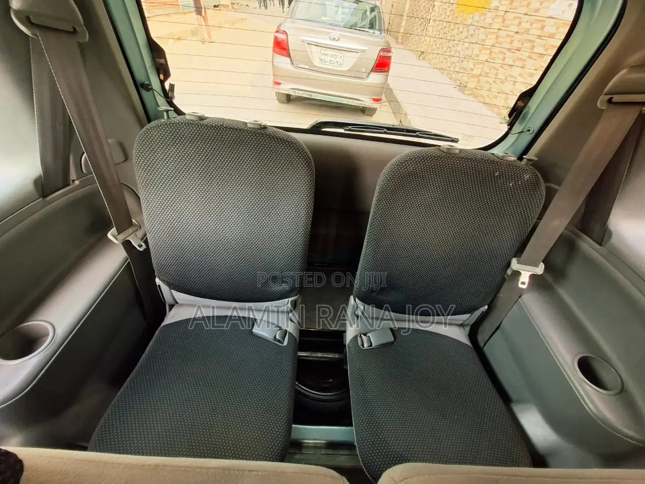 Toyota Sienta 1.5 FWD 2005