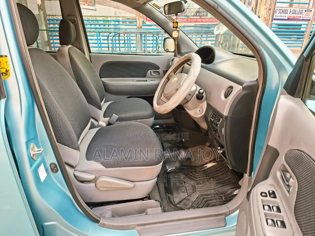 Toyota Sienta 1.5 FWD 2005