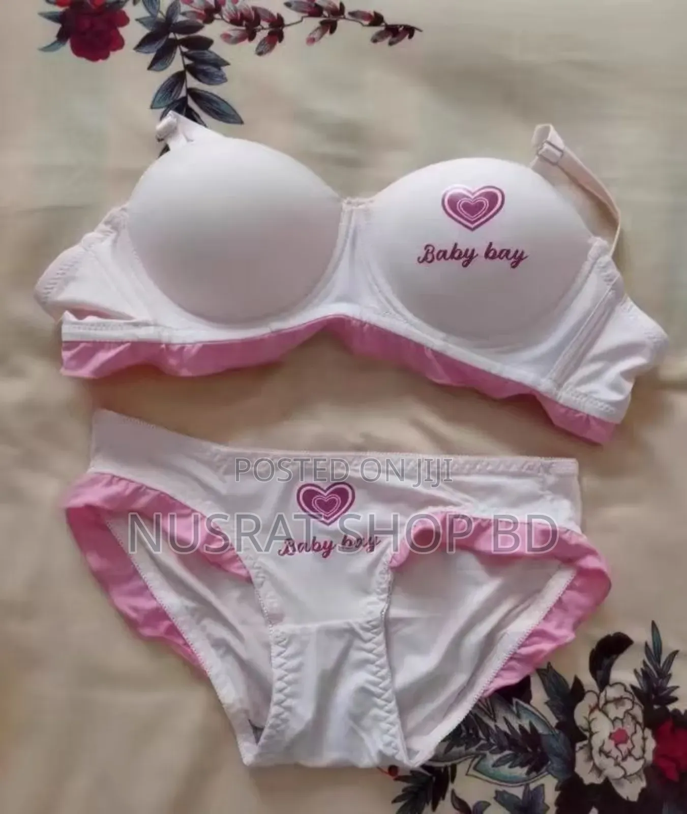 'Baby Bay' ব্র্যান্ডের ব্রা এবং প্যান্টি সেট।