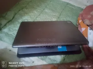 Laptop HP Compaq Presario M2000 4GB Intel Core i5 SSD 512GB