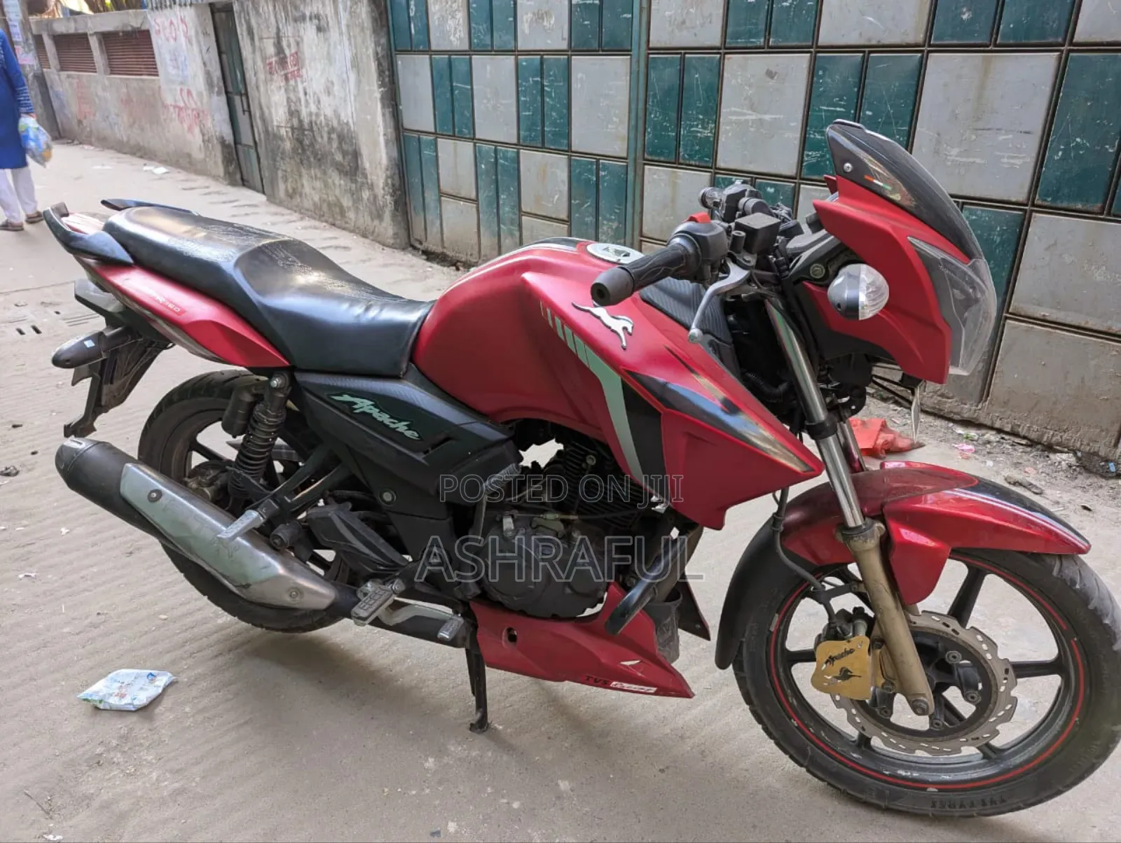 TVS Apache 180 RTR 2020 Red