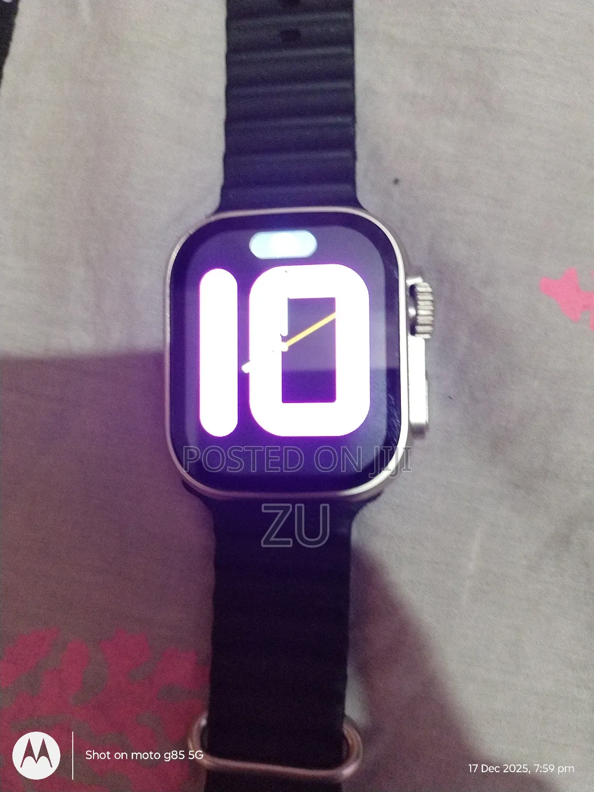 Watch Is for Girls and Boys With One Bracelet