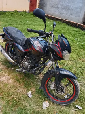 Photo - Bajaj Discover 150 2011 Red