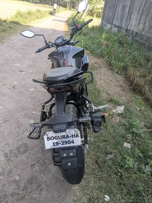 New Hero Xtreme Sports 2025 Black