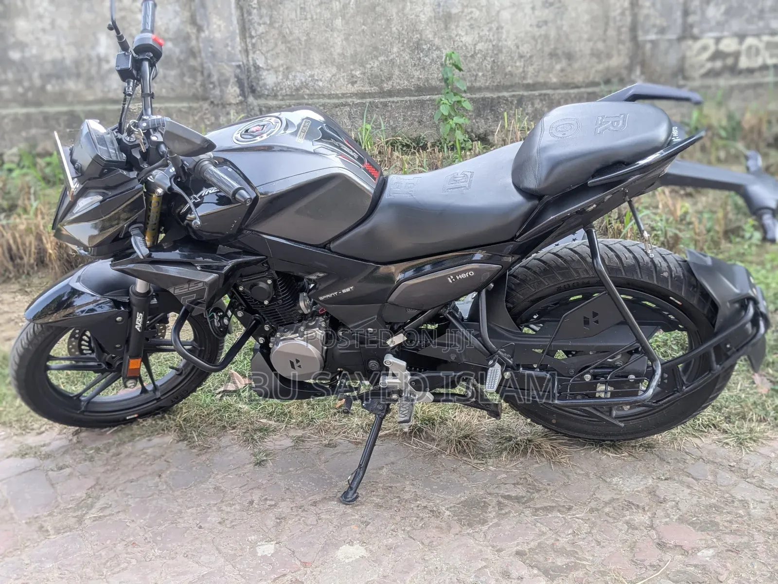 New Hero Xtreme Sports 2025 Black