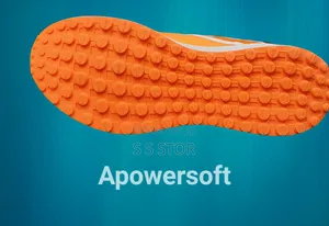 ক্রিকেট খেলার জুতা টেকসই এবং পারফেক্ট