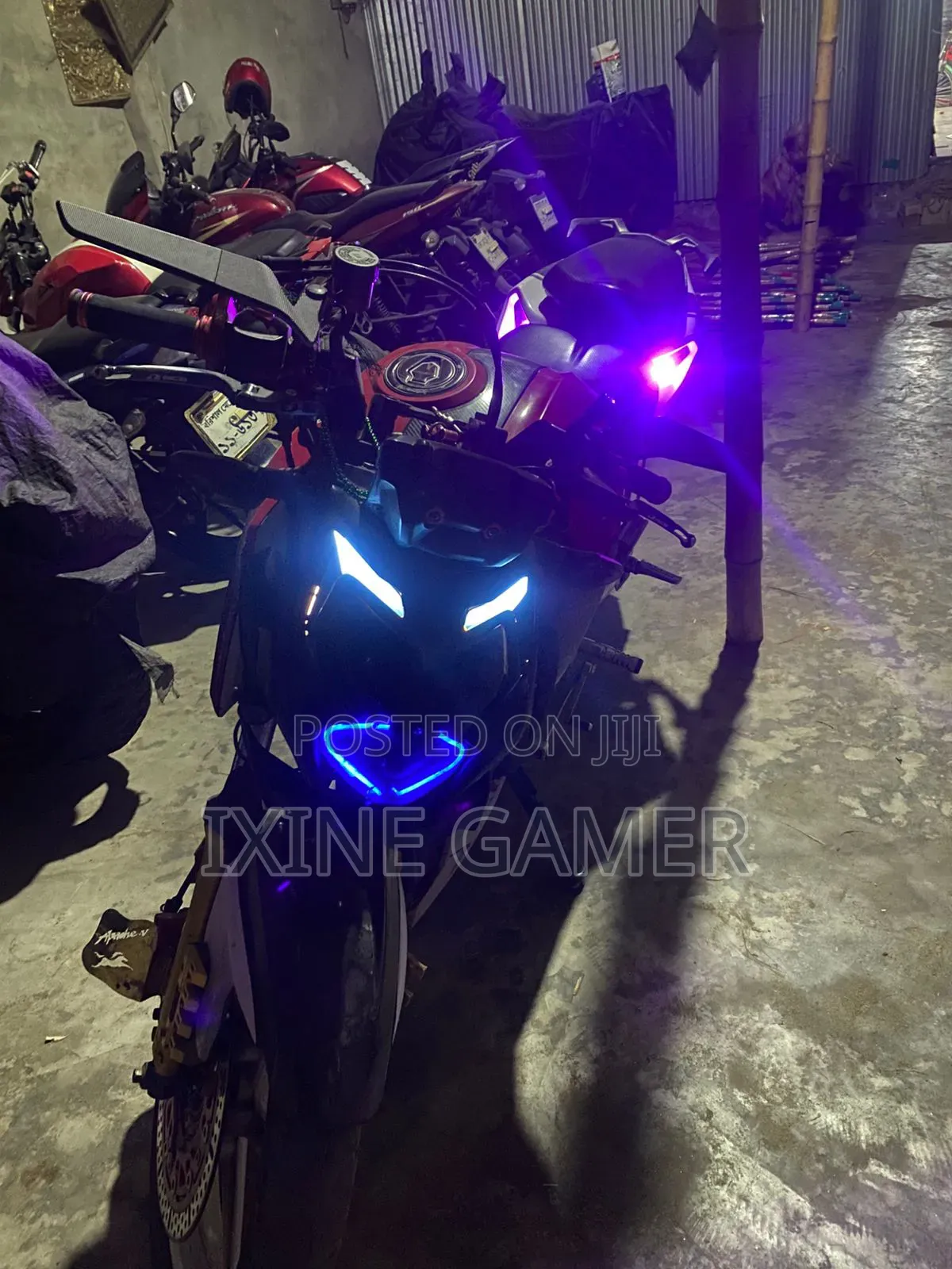 TVS Apache 160 4V 2020 Red