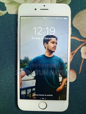 Photo - Apple iPhone 6 16 GB Silver