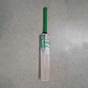 Photo - Professional Cricket Bat Premium Kashmir Willow for Leather Duce Ball