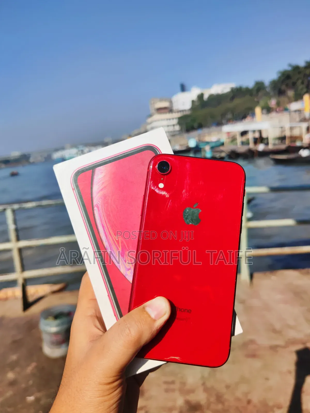 Apple XR 128 GB Red
