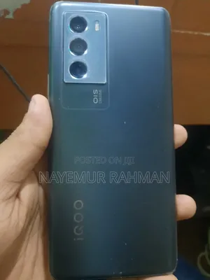 Photo - Vivo iQOO 128 GB Black