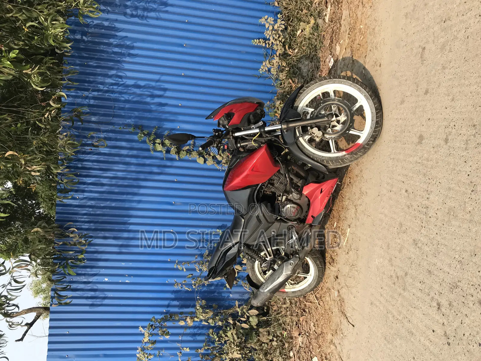 TVS Apache 180 RTR 2016 Blue