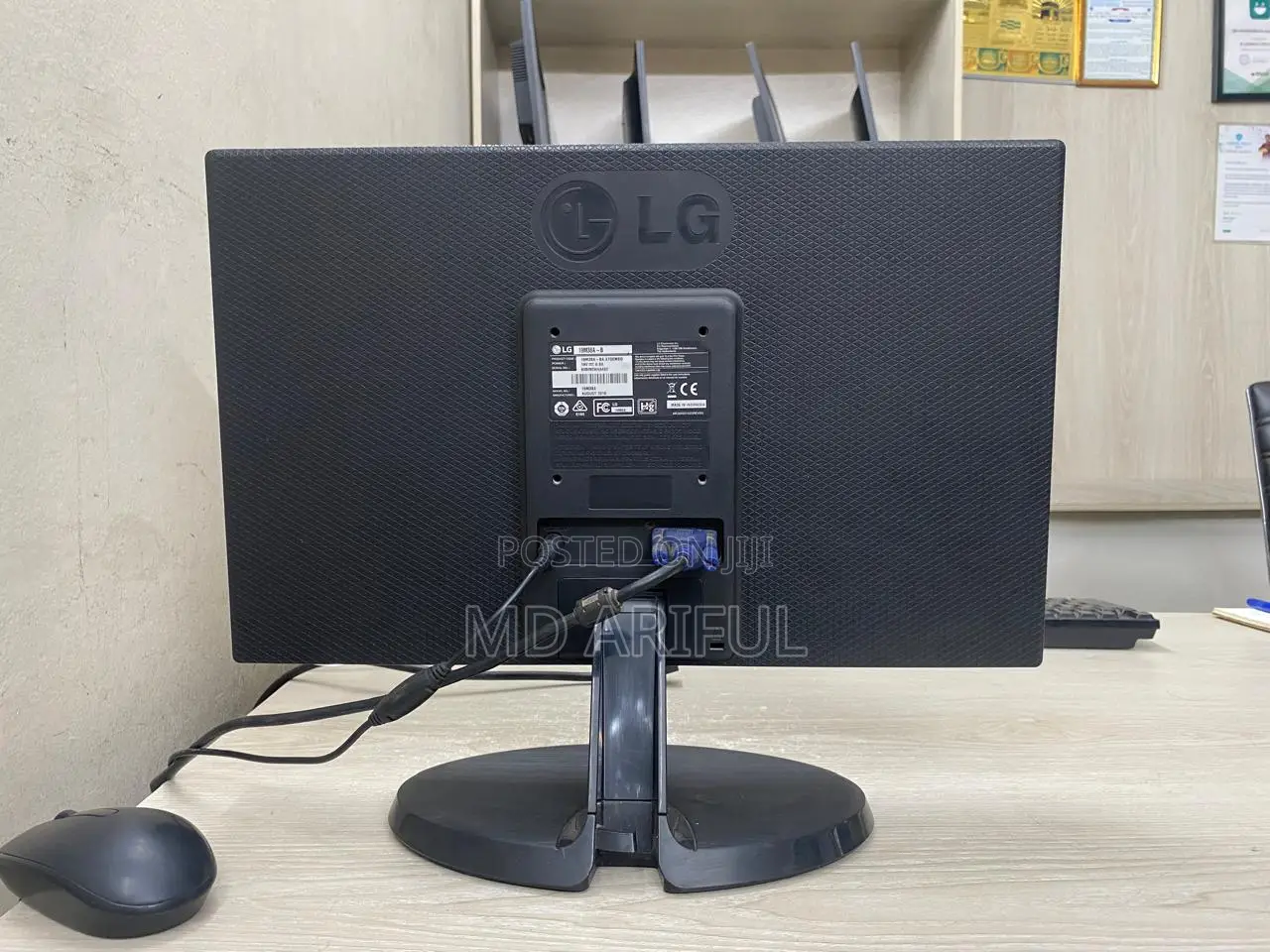 Lg 19"Slim Led Full Fresh Monitor ( Original Brand Color )