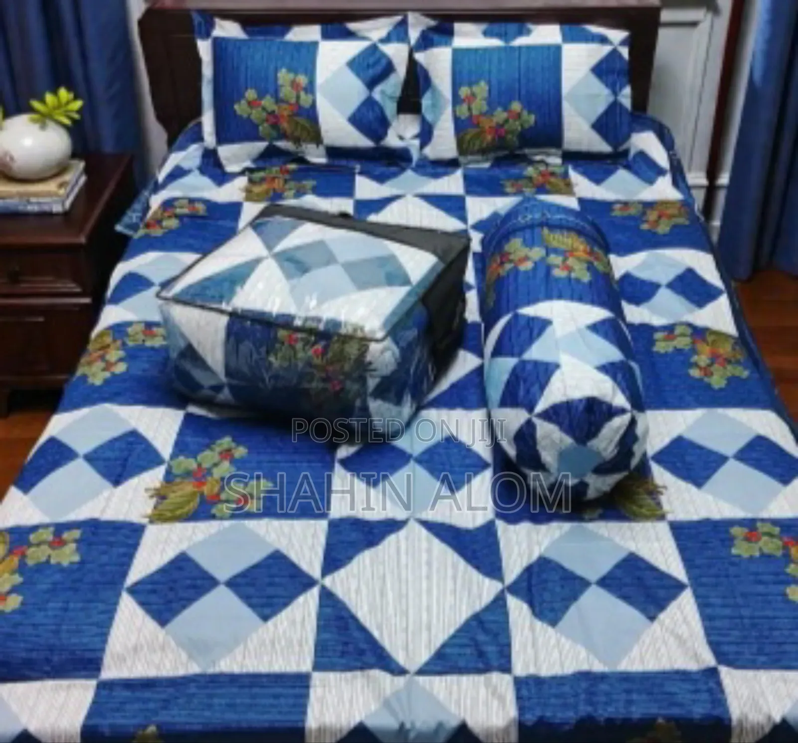 ৫ পিস কম্ফর্টার সেট এর সাথে পাবেনঃ