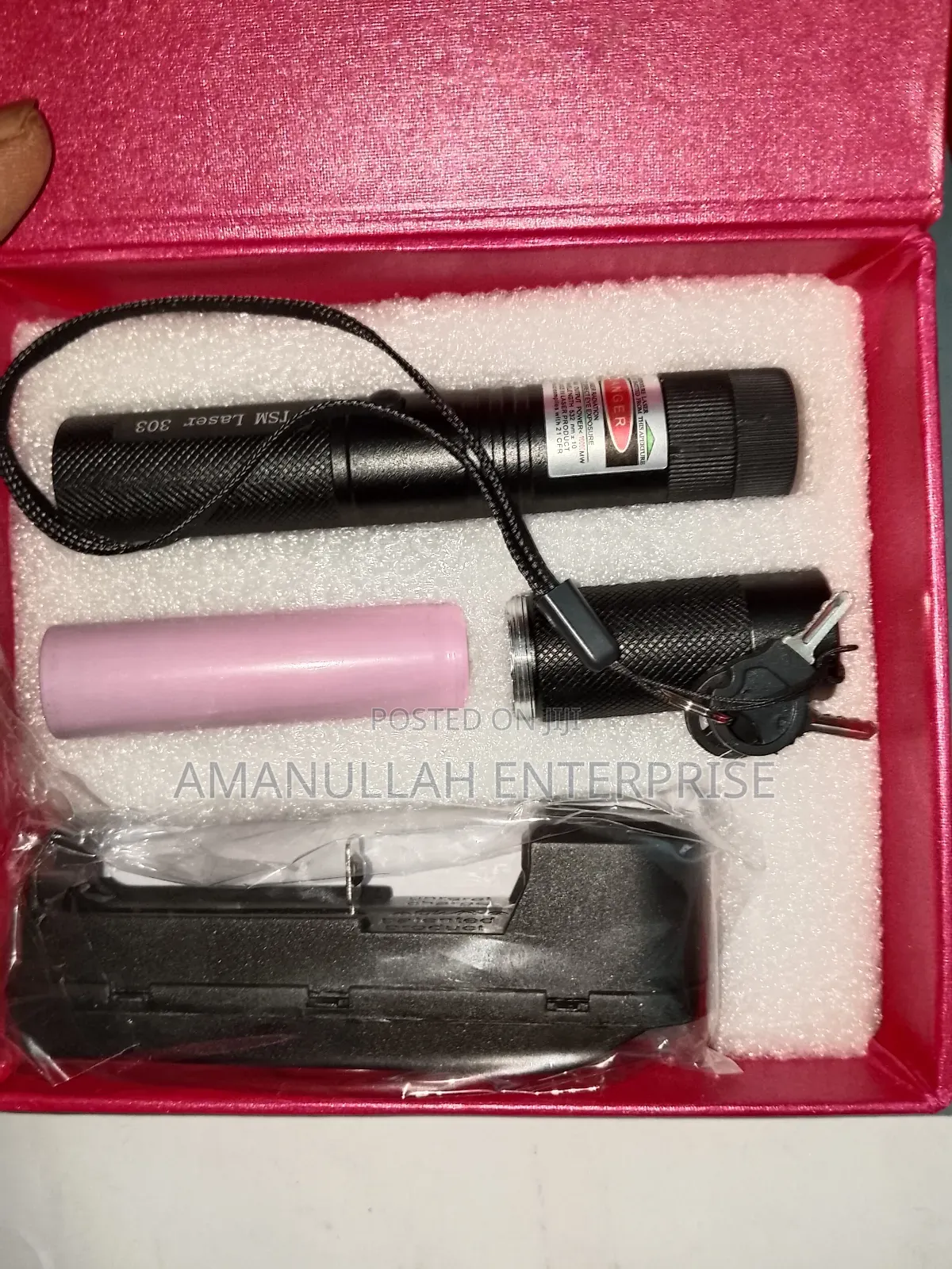 Rechargeable Powerful Green Laser Light For Long-distance Pointing.