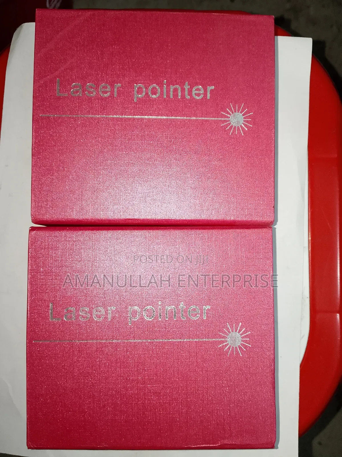 Rechargeable Powerful Green Laser Light For Long-distance Pointing.