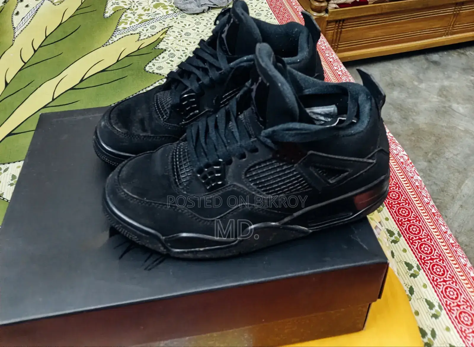 Air Jordan 4 Retro