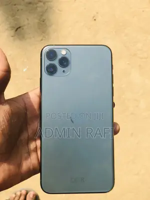 Photo - Apple iPhone 11 Pro Max 64 GB