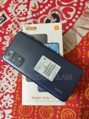 Photo - Xiaomi Redmi Note 11 64 GB Red