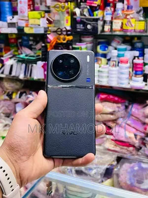 Photo - Vivo X90 Pro 256 GB Black
