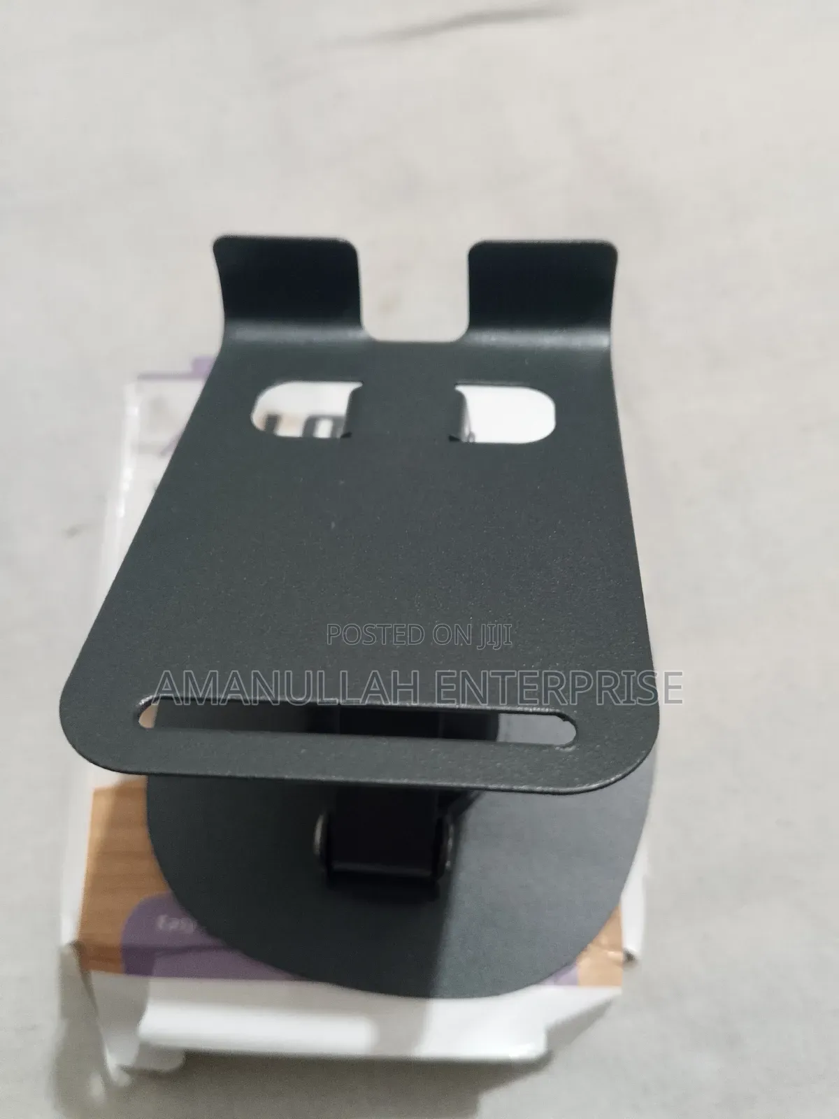 মোবাইল স্ট্যান্ড মেটাল বডি