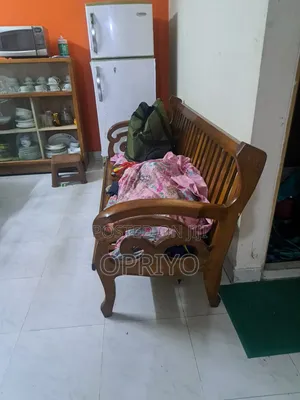 বিক্রয়ের জন্য ঢাকার মিরপুর আরামবাগ হাউজিং রূপ নগর এ, ১১ মেট্রোরেল থেকে ৪০০ মিটার দুরুত্তে মোট আয়তন ১১৫০ বর্গফুট, ৩টি প্রশস্ত বেডরুম, ড্রয়িং ও ডাইনিং স্পেস, আধুনিক কিচেন এবং বারান্দা রয়েছে। পর্যাপ্ত আলো-বাতাস, লিফট সুবিধা, জেনারেটর, গ্যাস, পানি ও ২৪/৭ নিরাপত্তা. রেজিস্ট্রেশন ও কাগজপত্র সম্পূর্ণ ক্লিয়ার। শুধু ক্রেতা। whatsapp এ নক দিন