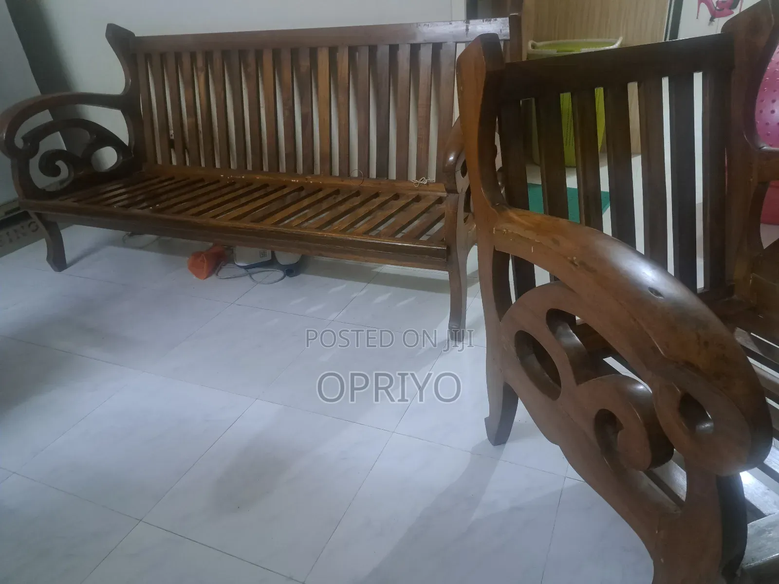 বিক্রয়ের জন্য ঢাকার মিরপুর আরামবাগ হাউজিং রূপ নগর এ, ১১ মেট্রোরেল থেকে ৪০০ মিটার দুরুত্তে মোট আয়তন ১১৫০ বর্গফুট, ৩টি প্রশস্ত বেডরুম, ড্রয়িং ও ডাইনিং স্পেস, আধুনিক কিচেন এবং বারান্দা রয়েছে। পর্যাপ্ত আলো-বাতাস, লিফট সুবিধা, জেনারেটর, গ্যাস, পানি ও ২৪/৭ নিরাপত্তা. রেজিস্ট্রেশন ও কাগজপত্র সম্পূর্ণ ক্লিয়ার। শুধু ক্রেতা। whatsapp এ নক দিন